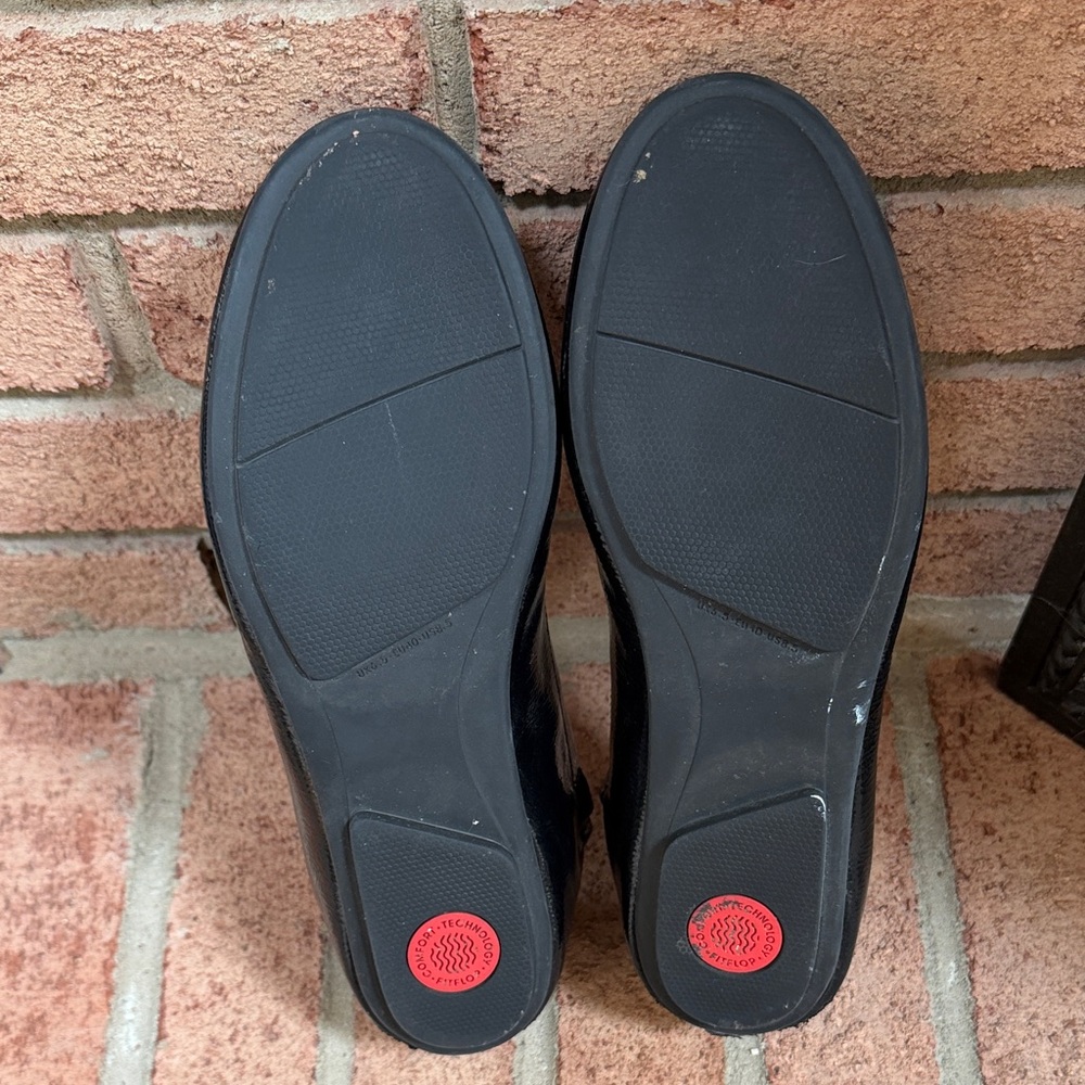 Fitflop Black Patent Ballet Flats with Cushioned Insole - Picture 5 of 10